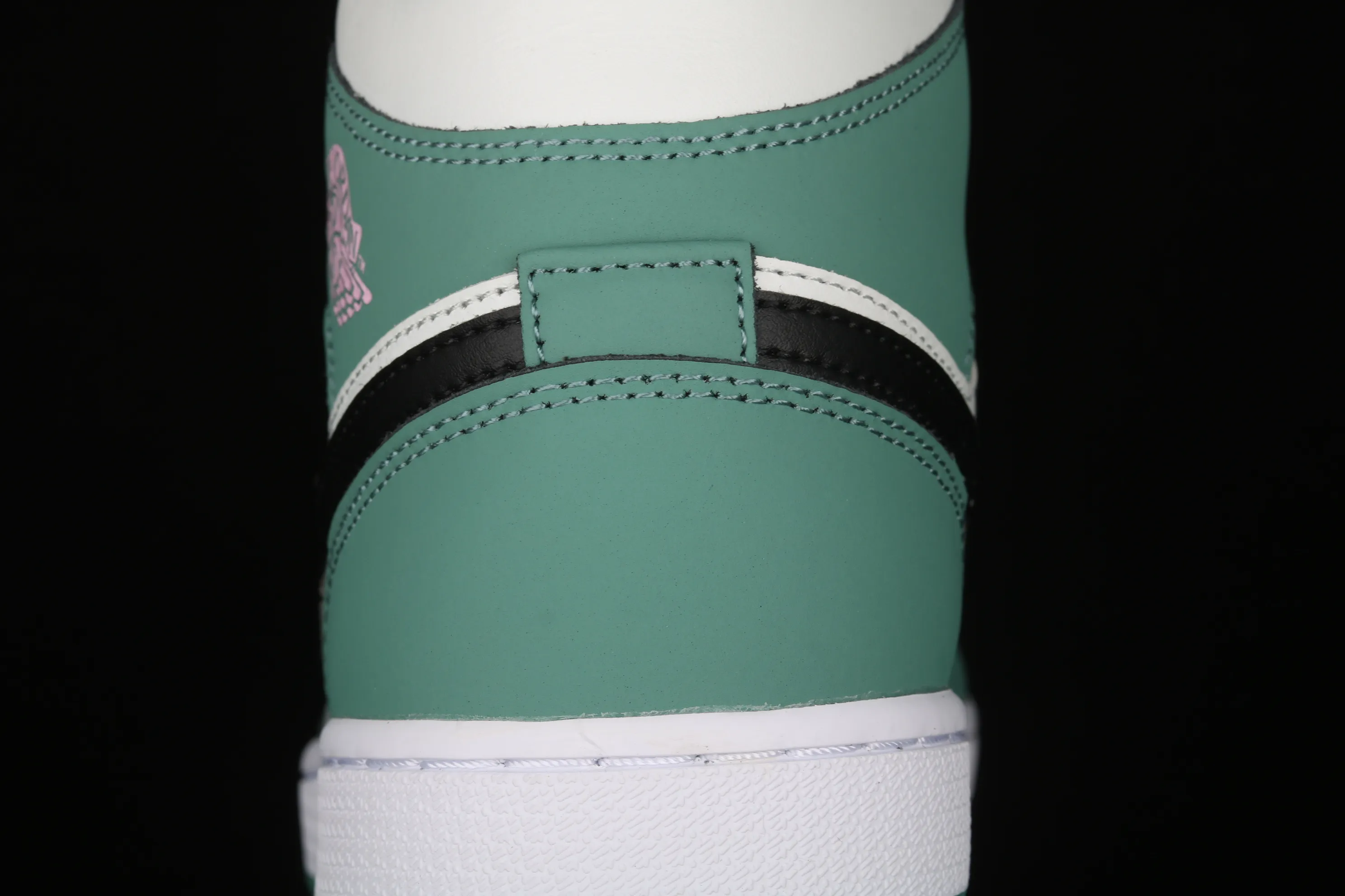 All categories Air Jordan Jordan series basketball shoes Air Jordan 1 Mid Air Jordan 1 Mid AJ1 Joe 1 grass green China basketball shoes CZ0774-300